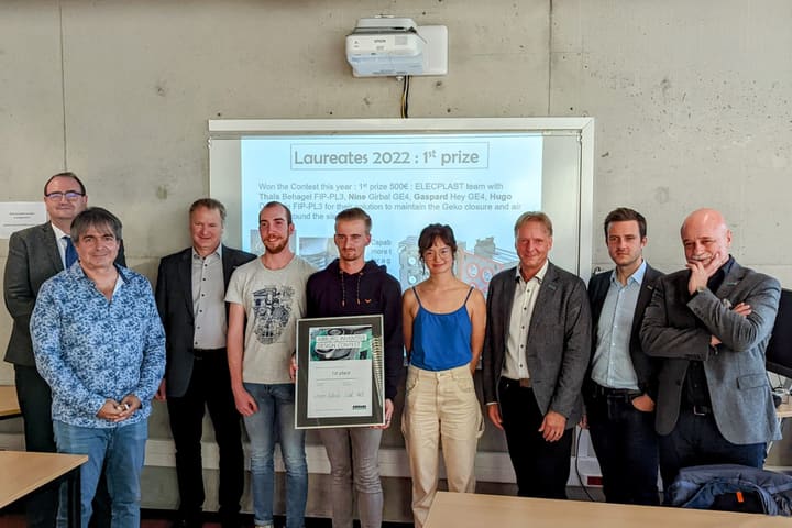 2022 prize ceremony with Arburg (photo INSA Strasbourg)